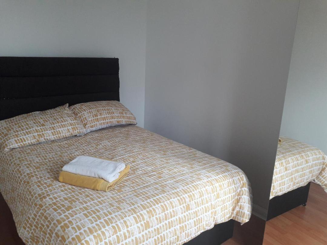 Вілла 5 Bed House With Free Secure Parking In Pleasant Quiet Location Вулвергемптон Екстер'єр фото
